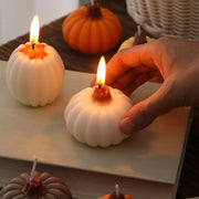 Świeca aromaterapeutyczna z motywem dyni na Halloween – prezent urodzinowy, prezent dla bliskiej osoby, świecznik w kształcie dyni, dekoracja wnętrz